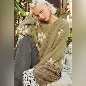 NWOT POL Daisy Hooded Sweater